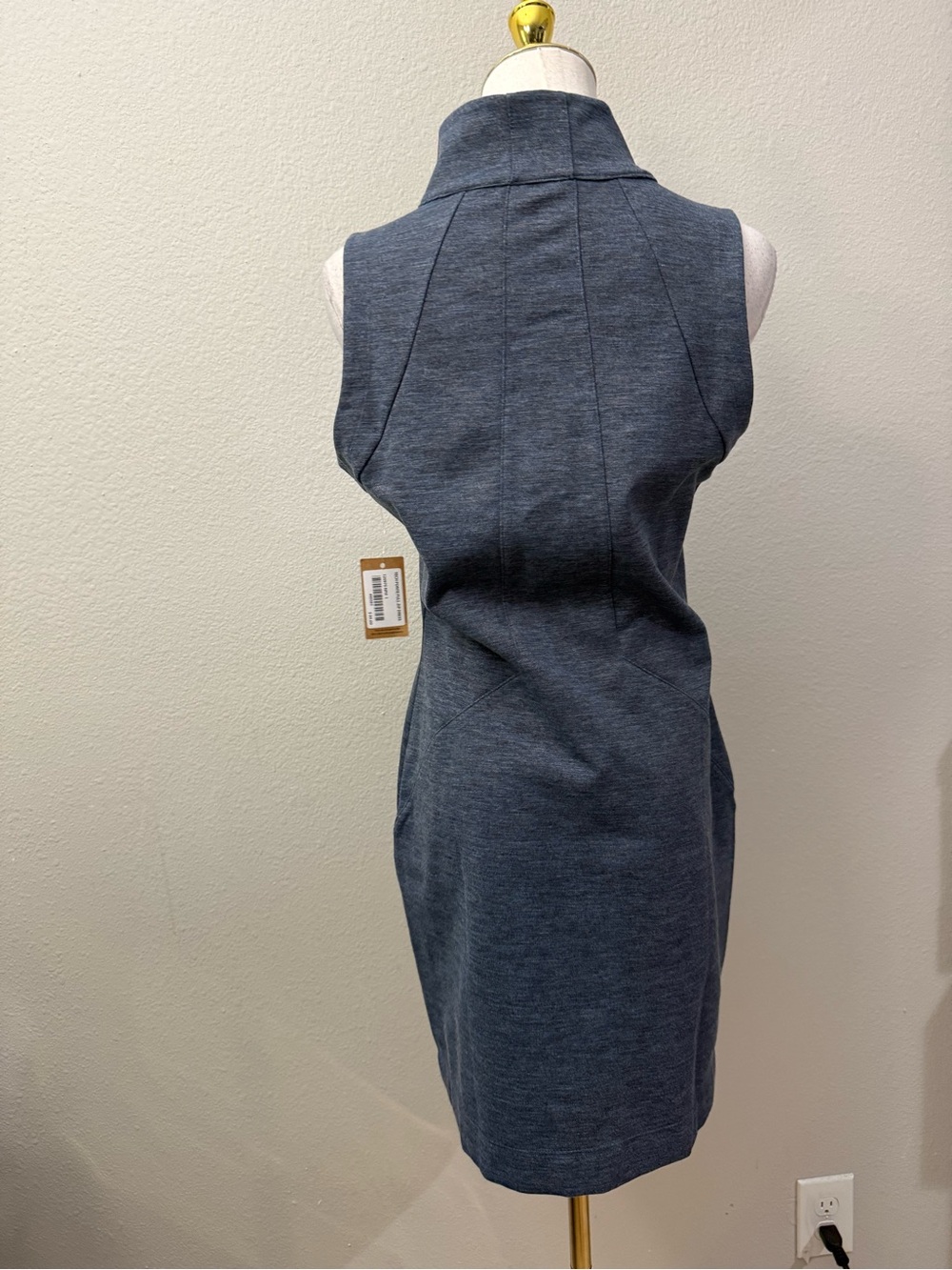 Title Nine NWT Tech Ponte Full Zip Dress Sleeveless Sz S - Picture 2 of 5